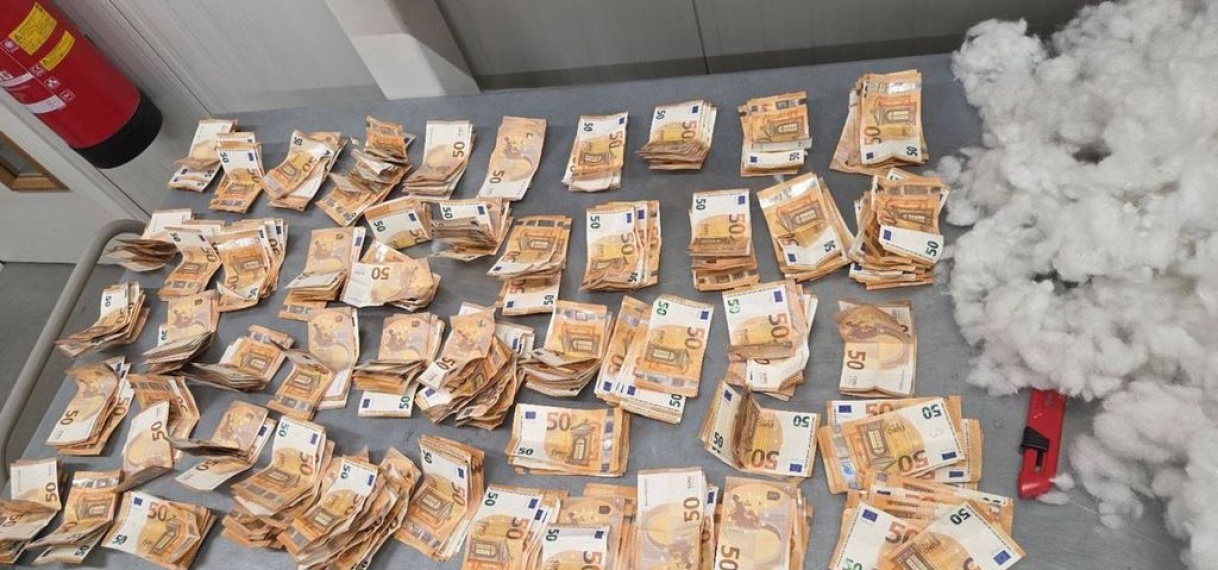50.000 euro gevonden in teddybeer bij postcentrum