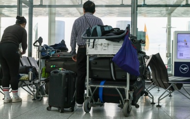 Werkonderbreking bij cabinepersoneel Lufthansa leidt tot honderden geannuleerde vluchten