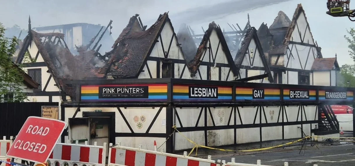 Verdachte opgepakt voor brandstichting lhbti-club in Engeland