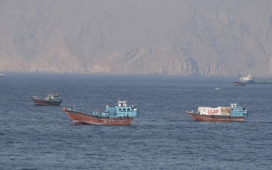 UPDATE: Iran sluit de Straat van Hormuz weer