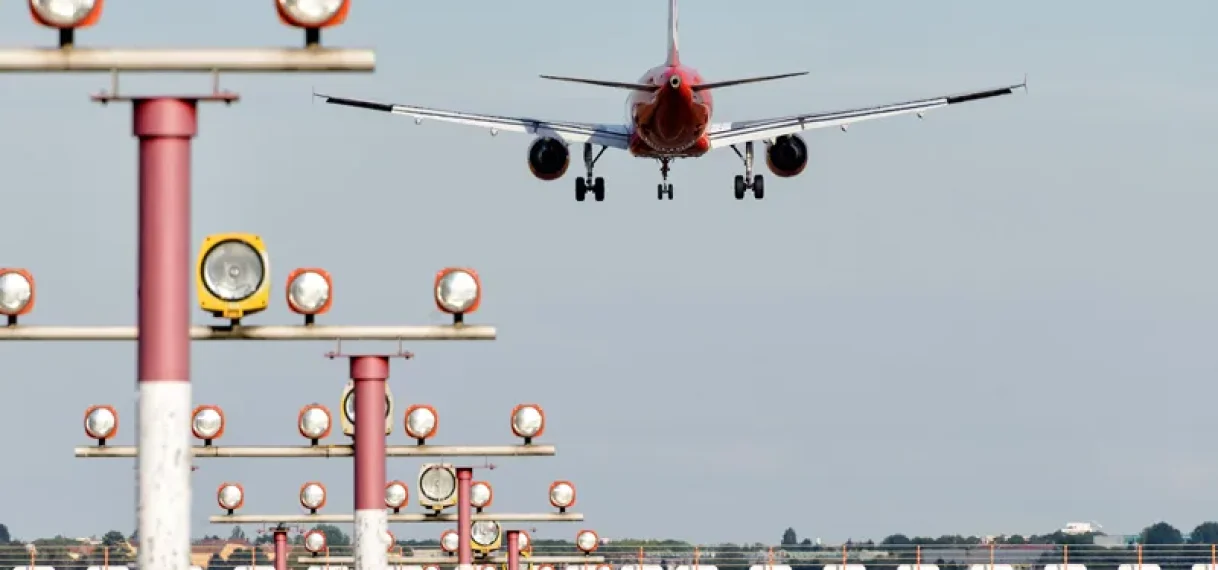 Piloten berispt na dierengeluiden op luchtverkeersradio