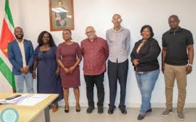 Nieuw bestuur Jeugdtandverzorging Suriname geïnstalleerd
