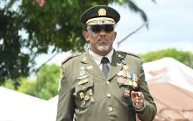 Mitchell Labadie officieel nieuwe bevelhebber Nationaal Leger