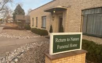 Eigenares uitvaartcentrum VS krijgt tientallen jaren cel voor verbergen 189 lichamen