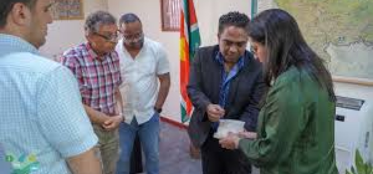 Marokkaanse delegatie bezoekt LVV-minister voor duurzame landbouwsamenwerking