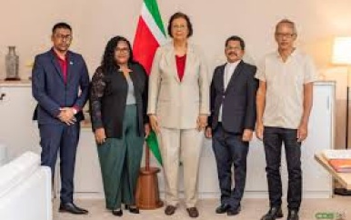 Bisschop Choennie vraagt aandacht overheid voor restauratie monumenten