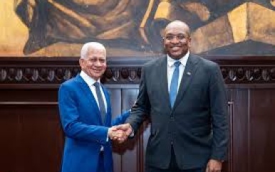 Minister Bouva brengt werkbezoek aan Dominicaanse Republiek