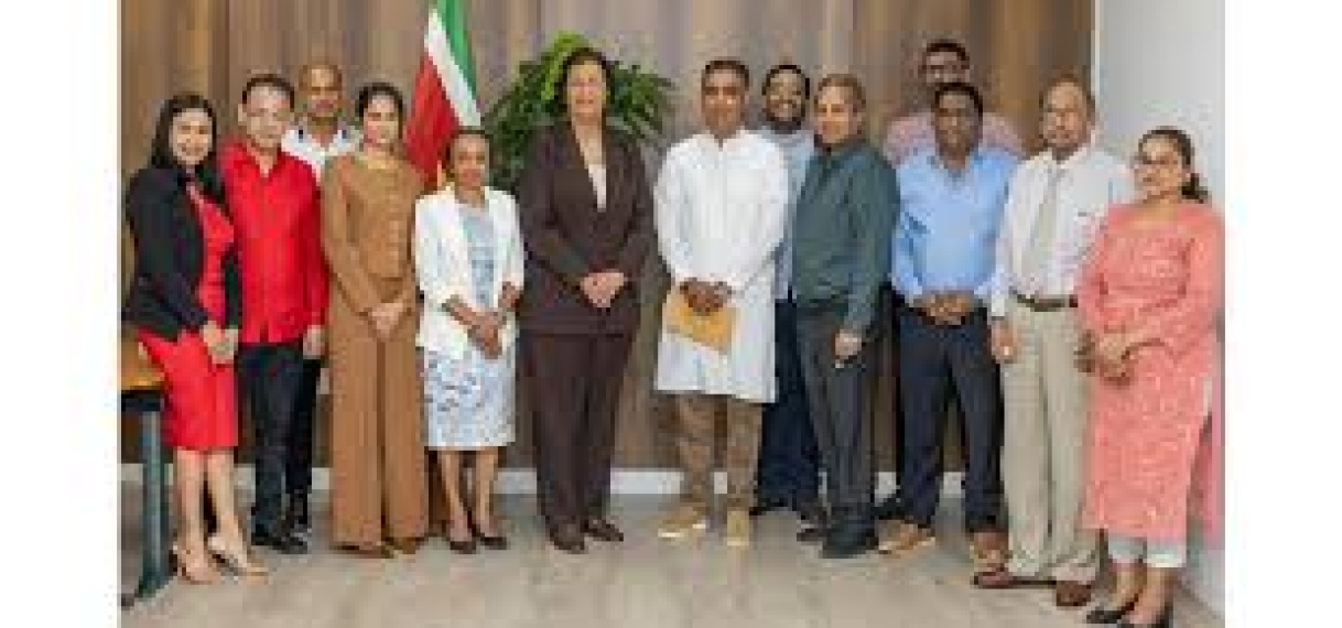 Sanatan Dharm bespreekt maatschappelijke rol met president Simons