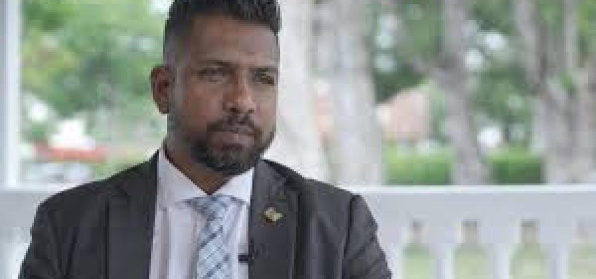 Minister Monorath steunt KPA, maar plaatst kanttekeningen bij prikactie