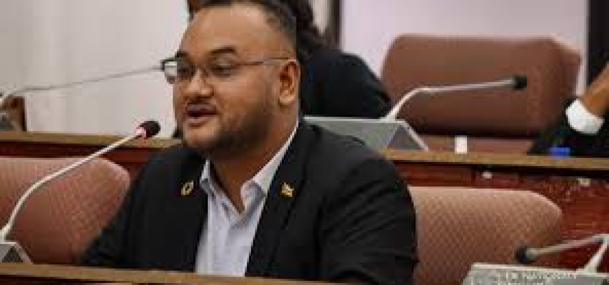 DNA-lid Lalmahomed roept president op tot ingrijpen bij staking AdeKUS