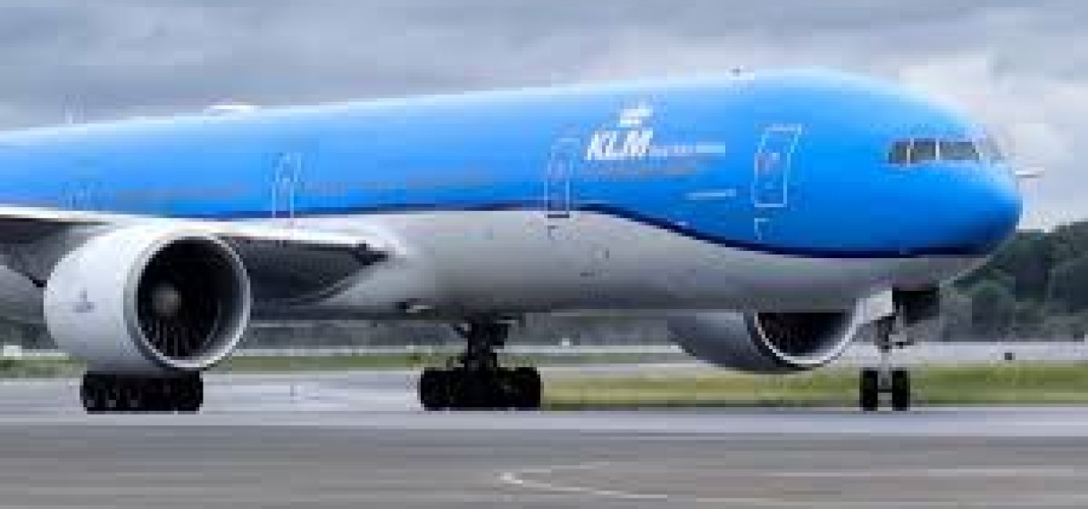 KLM krijgt commissie voor reisagenten niet direct van tafel; rechter tikt Staat wel op de vingers