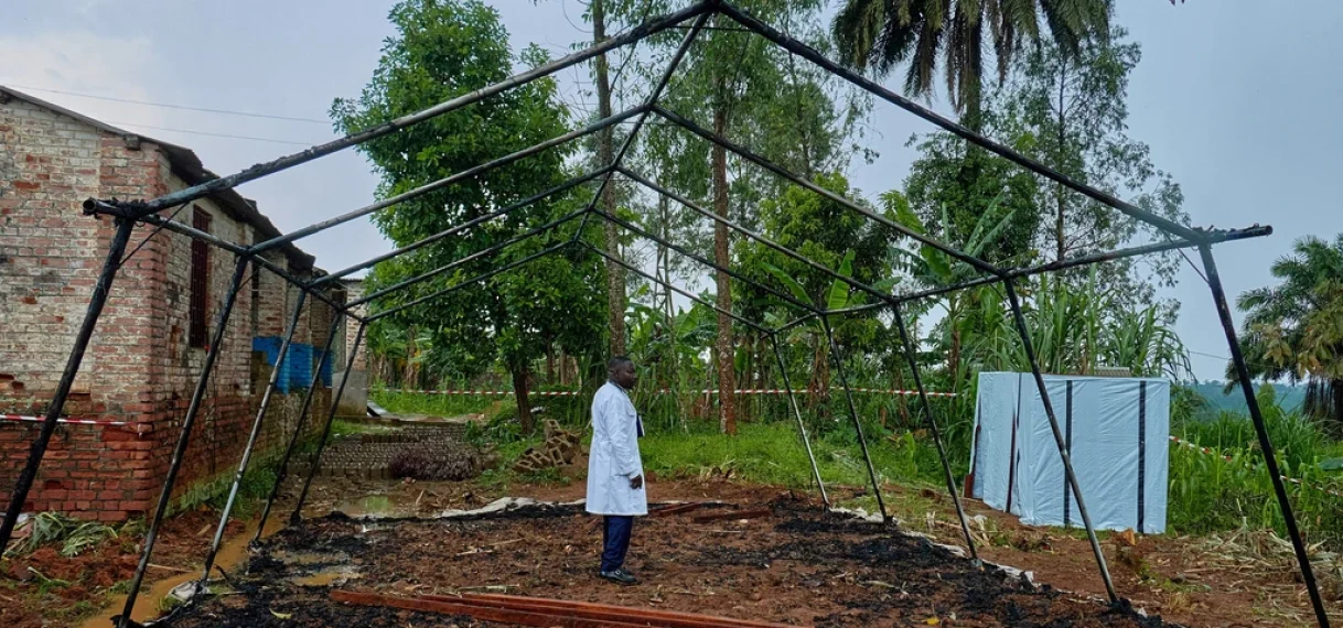 Woedende jongeren bestormen ebola-ziekenhuis in Congo