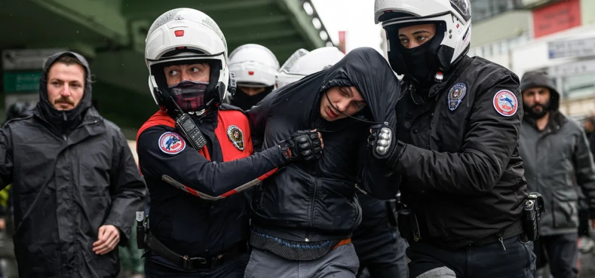 Massale arrestaties bij 1 mei-protest Istanbul, ook acties elders in Europa