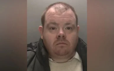 Brit doet alsof hij beroerte heeft om straf te ontlopen
