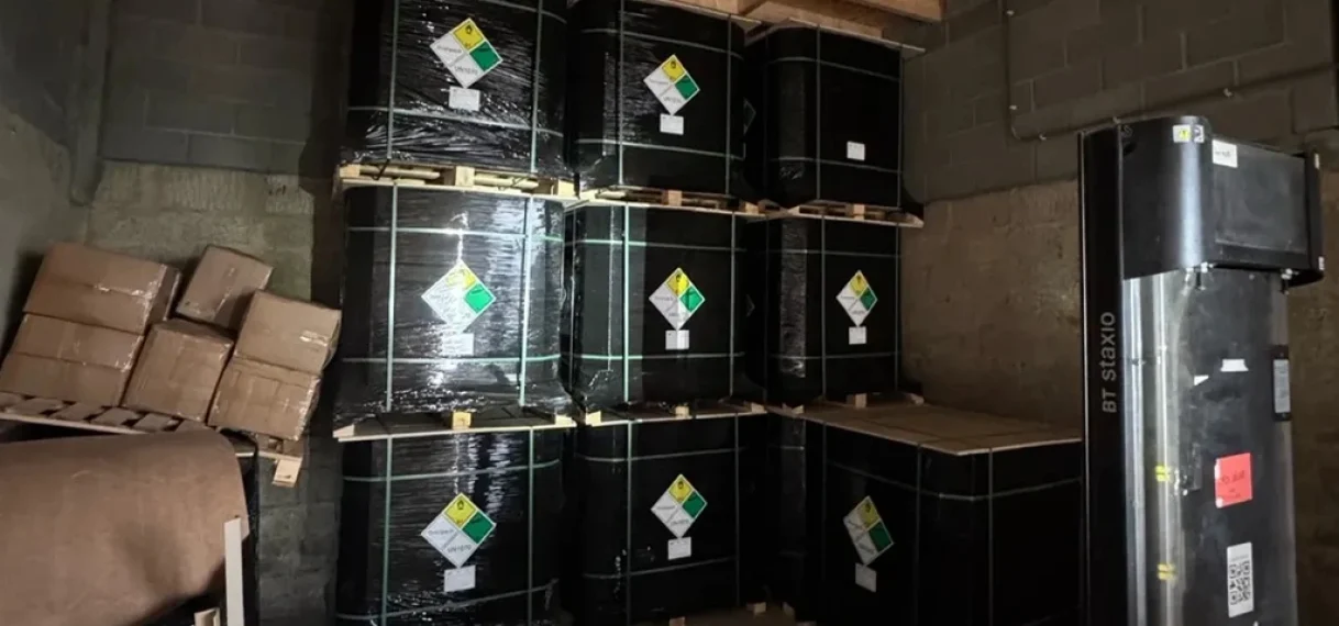 Duizenden flessen lachgas gestolen uit politieloods in België
