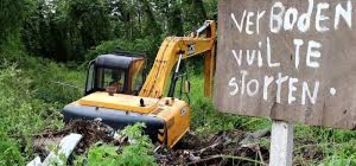 LVV zet machines in voor afvoer van regenwater landbouwgebieden