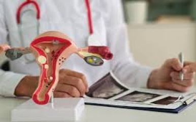 Hormonale aandoening die miljoenen vrouwen treft krijgt nieuwe naam