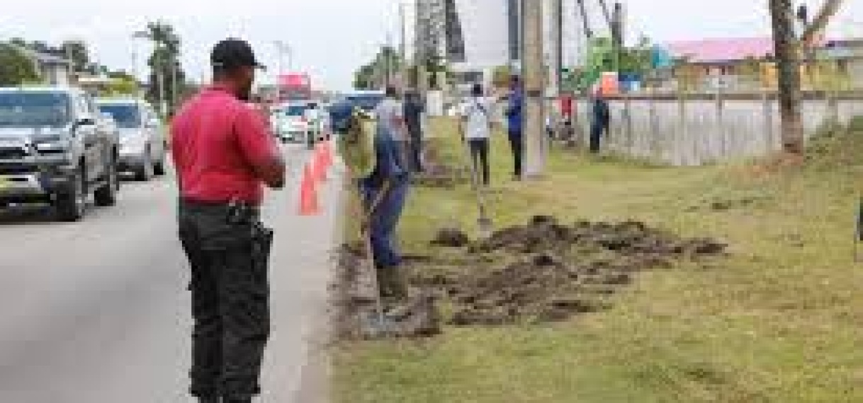 OGA pakt rioleringen op meerdere locaties in Paramaribo aan