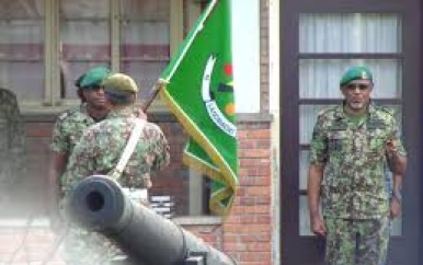 Landmacht krijgt nieuwe leiding: Luitenant-Kolonel Rodney Menig neemt het commando over