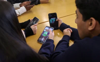 VK verbiedt sociale media voor kinderen onder 16 jaar