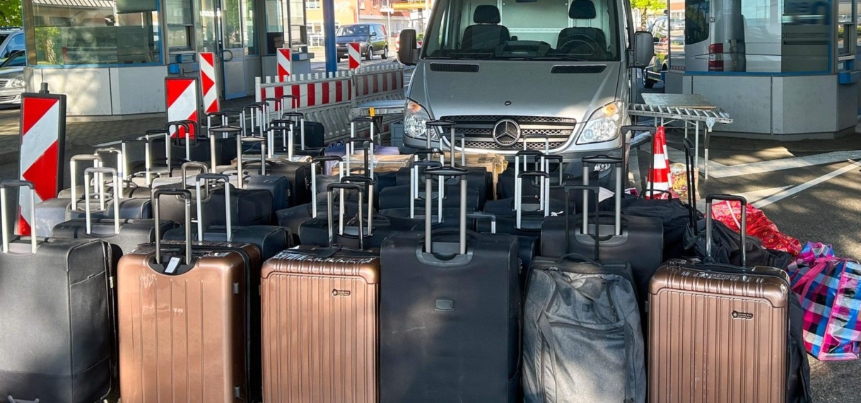 Vakantieganger verrast Zwitserse douane met 55 bagagestukken