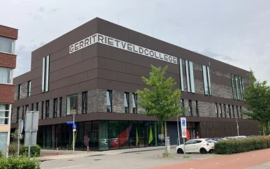Meisje aangehouden na valse wapenmelding op school in Utrecht