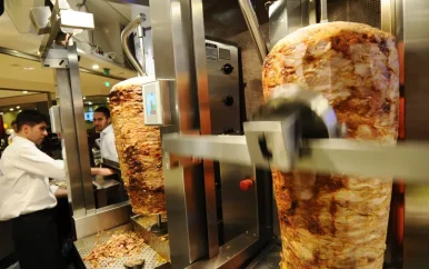 Britse kebabfabriek krijgt hoge boete voor vleesfraude