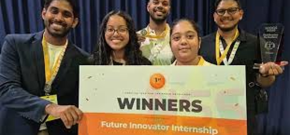 AdeKUS-team wint Halliburton Hackathon en krijgt toegang tot software van oliegiganten
