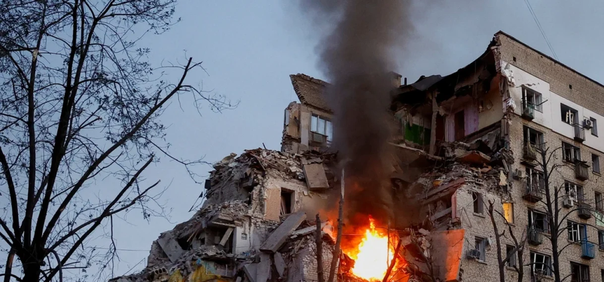 Zeker 17 doden bij Russische aanval op Kyiv