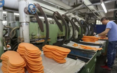 Zeker 28 doden bij brand in schoenfabriek China