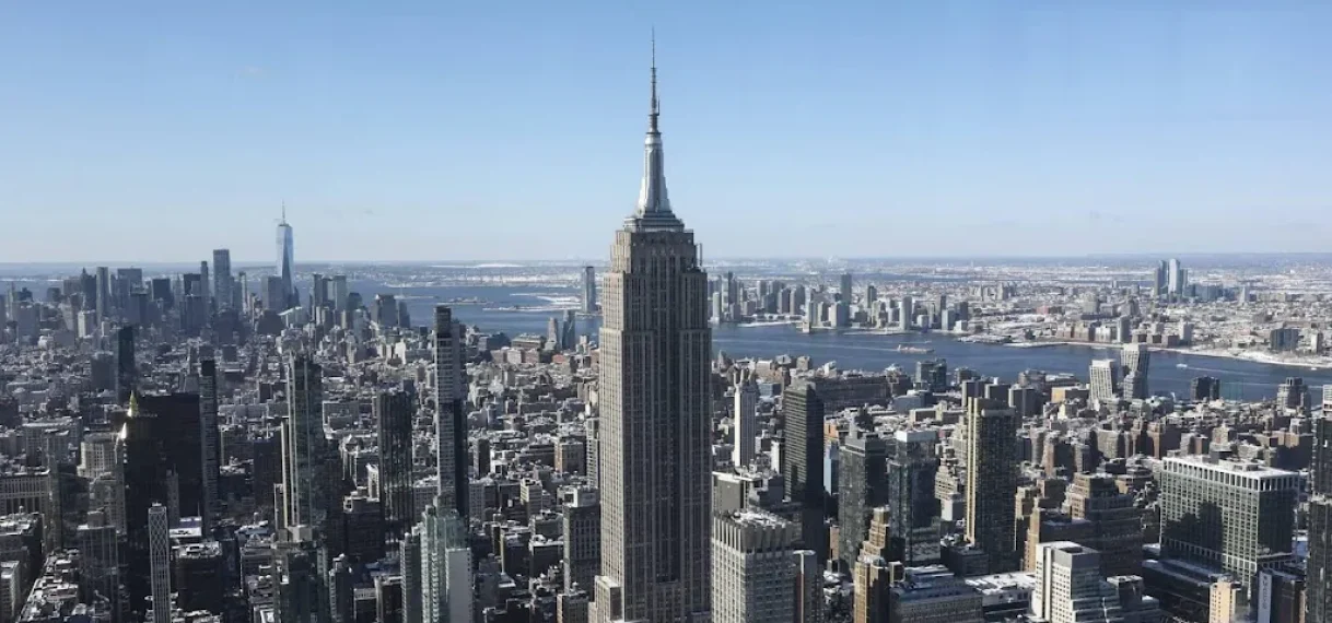 Empire State Building kleurt blauw voor huwelijk Taylor Swift en Travis Kelce
