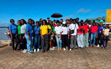 IMEAO 3-studenten maken educatieve excursie naar Frans Guyana