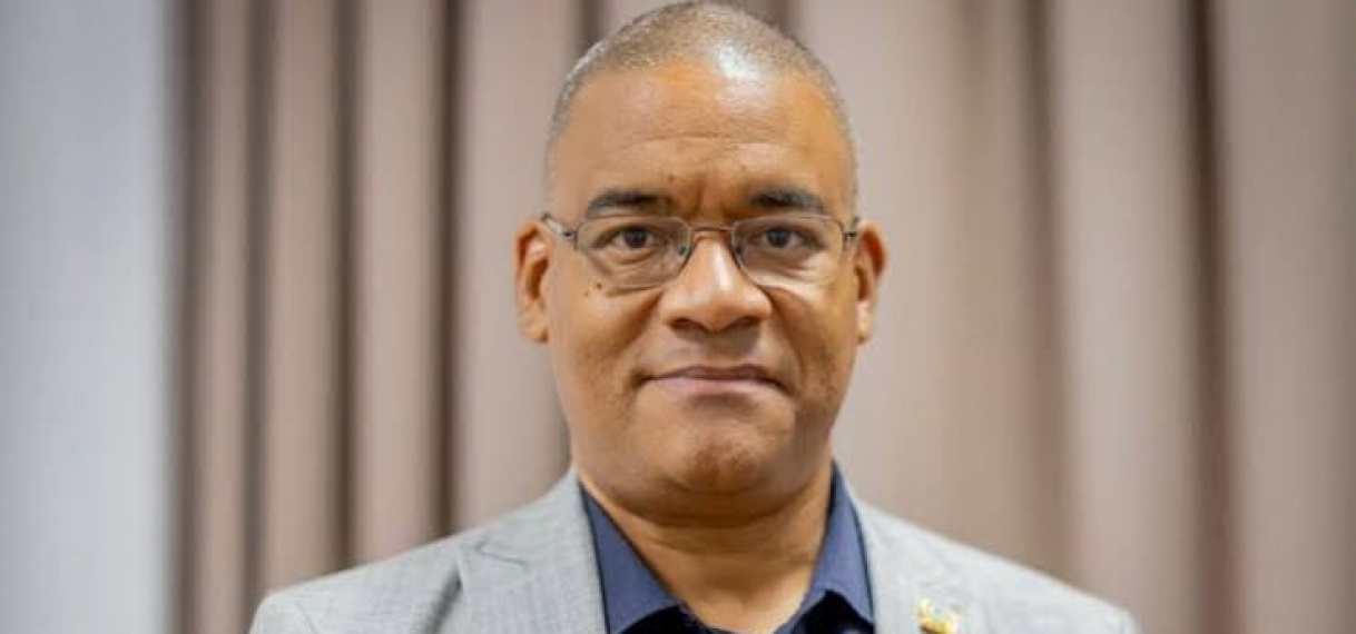 Minister Baasaron in Panama voor dialoog over economische positie van vrouwen