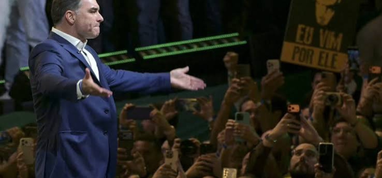 Zoon van Bolsonaro neemt het op tegen Lula bij presidentsverkiezing Brazilië