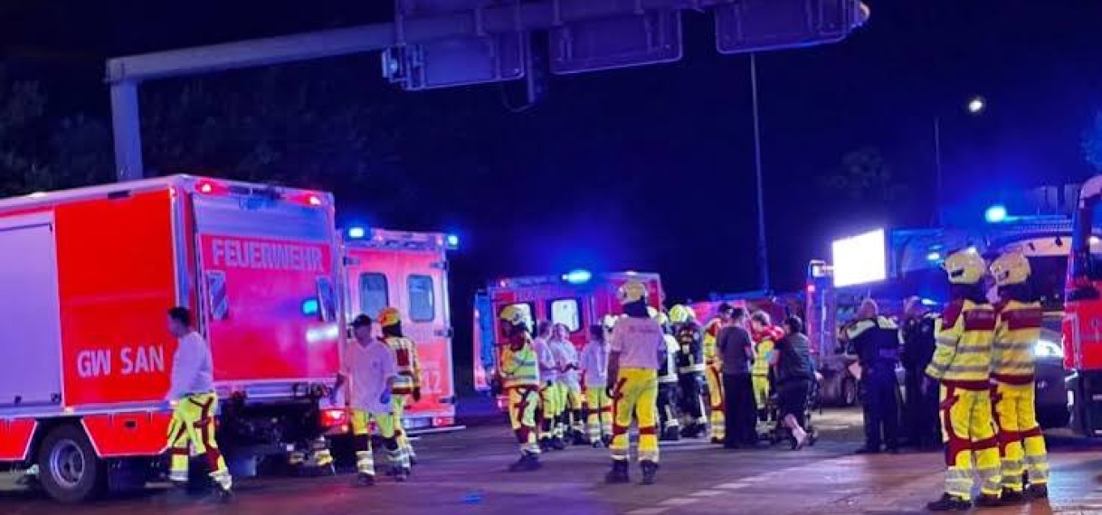 Voertuig rijdt in op menigte bij Pride in Berlijn: één dode, 16 gewonden