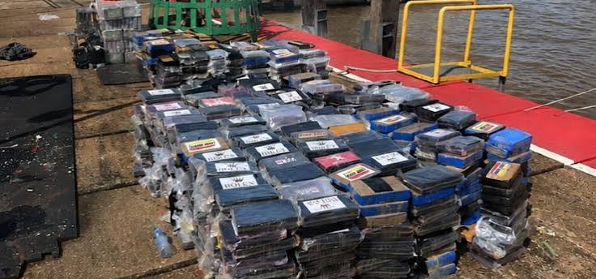 Twee boten vol cocaine bij Suriname onderschept