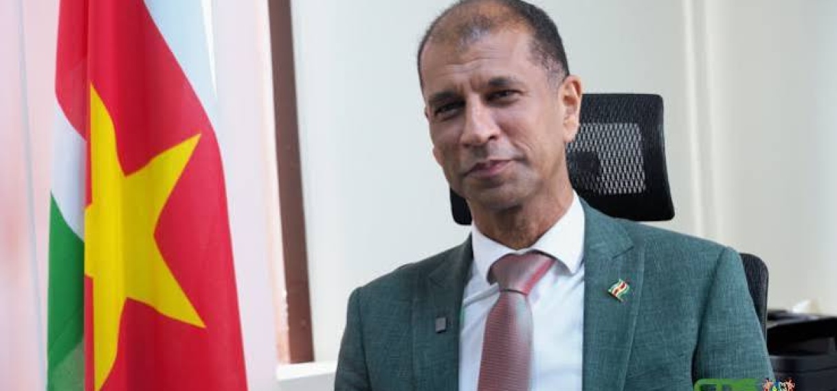 Onderzoek wijst op chemische oorzaak vissterfte Saramaccarivier