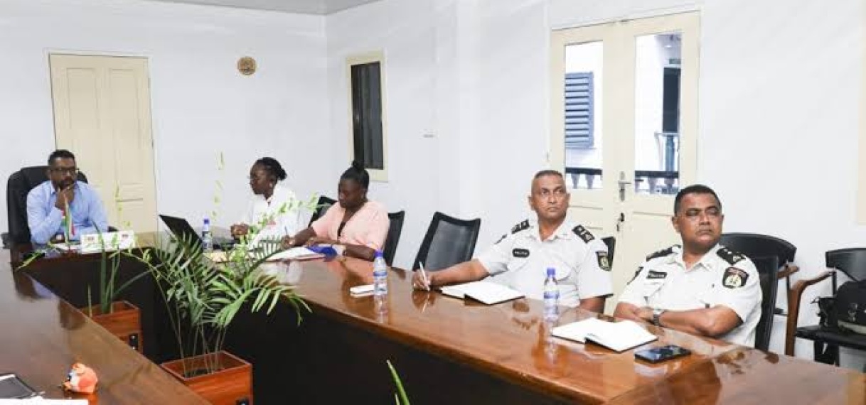 Minister Monorath steunt uitbreiding handhavingscapaciteit Korps Politie Suriname