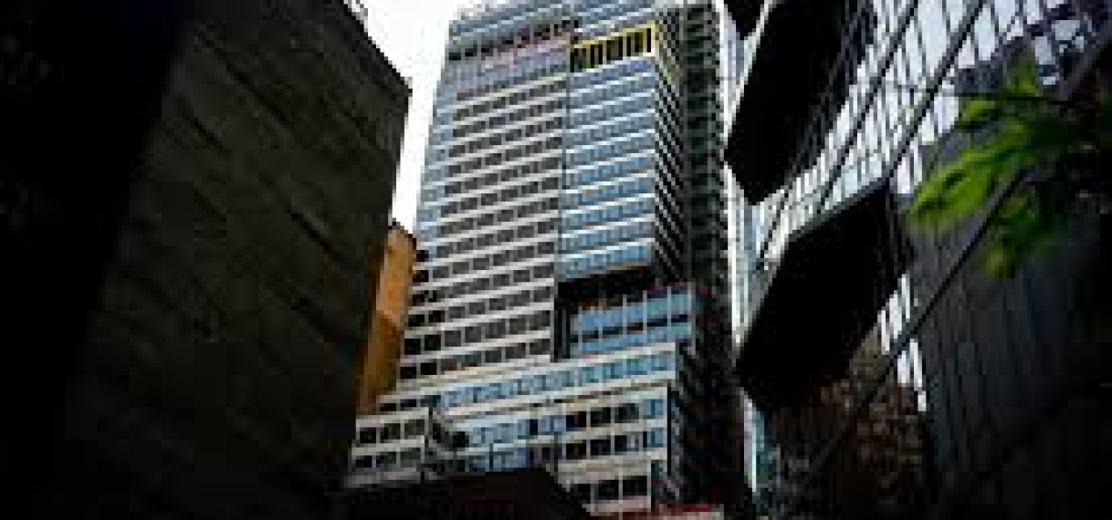 37 verdiepingen hoog gebouw in New York dreigt deels in te storten