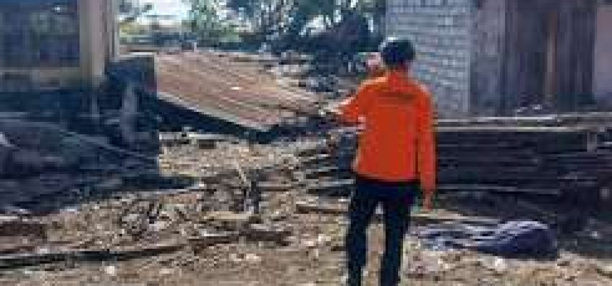 Dodental na aardbeving Indonesië loopt op, reddingswerkers zoeken naar overlevenden
