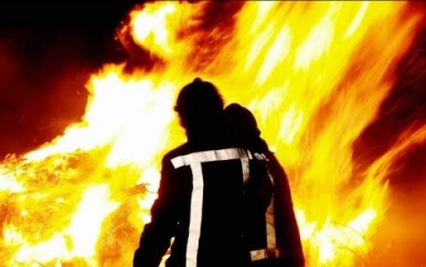 Houten woning aan Tangibaweg volledig afgebrand