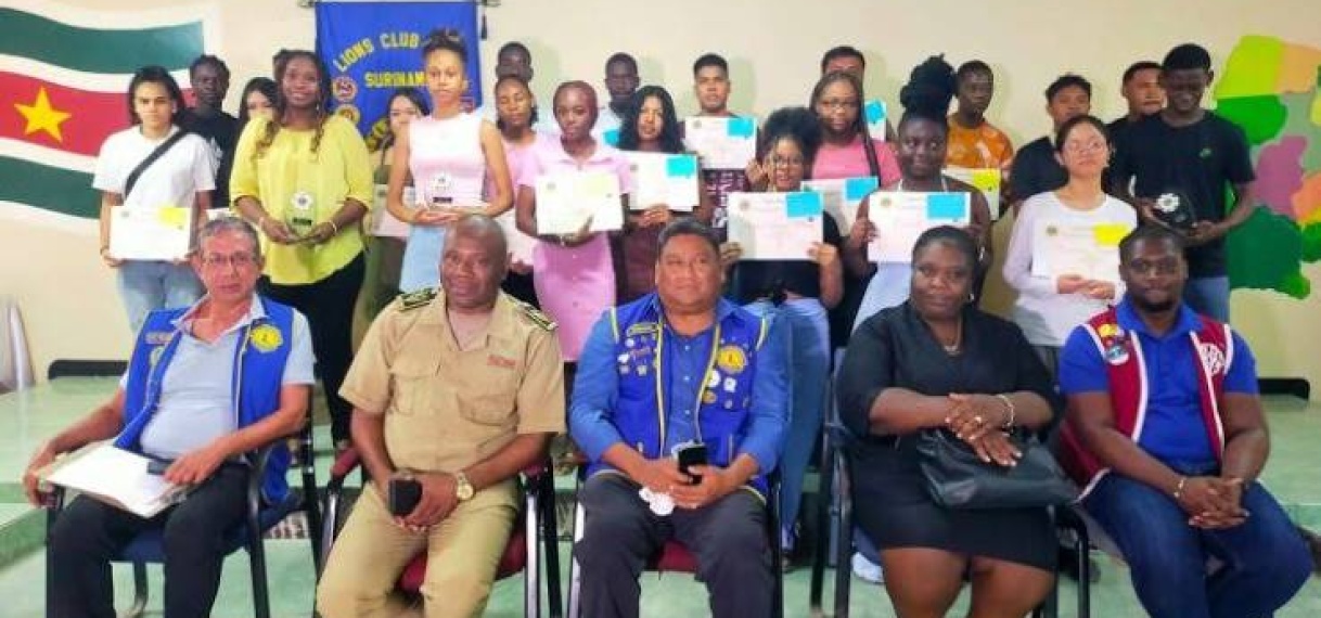 Lions Club Para huldigt 25 bestgeslaagde leerlingen