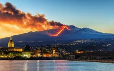 Etna-uitbarsting verstoort vluchten: 30.000 reizigers getroffen