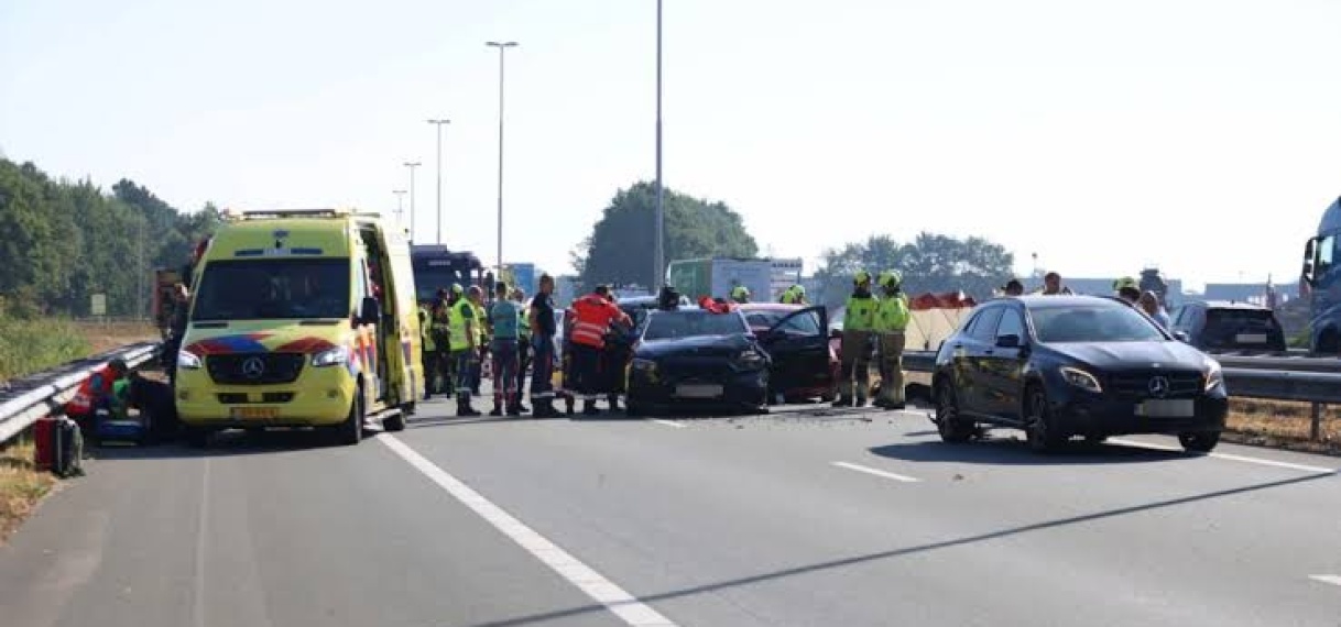 Twee doden en meerdere gewonden bij ongeluk op A59