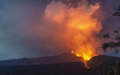 UPDATE: Vliegverkeer Sicilië verstoord door uitbarsting Etna