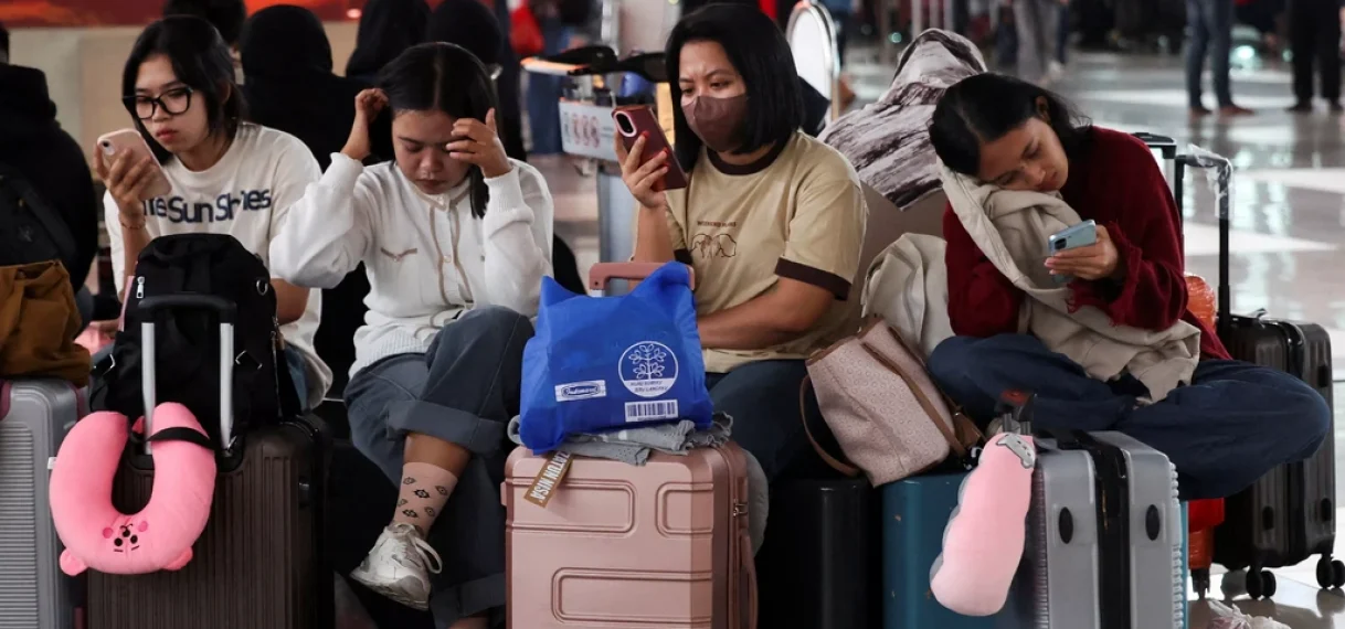 Duizenden vluchten geschrapt in Indonesië