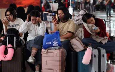 Duizenden vluchten geschrapt in Indonesië