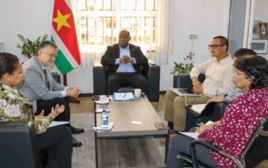 Suriname en Canada bespreken samenwerking rond verkiezingen