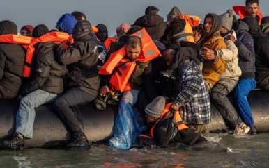 Smokkelaars gebruiken steeds grotere rubberboten op het Kanaal