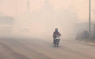 Ruim 170.000 Indonesiërs met ademhalingsproblemen door smog bosbranden